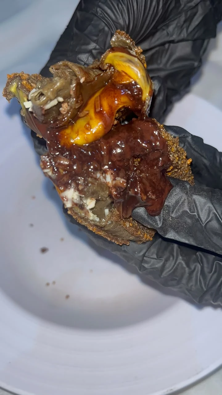 CHOCO CHEESE BOMB